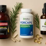 trio de soins anti-chute Folicerin Forcapil Priorin avec capsules et romarin sur fond neutre